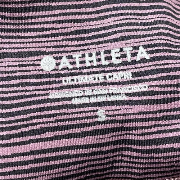 Athleta Ultimate Capri Linear Lines Capri Black/Volcanic Violet SIZE S - Picture 13 of 16